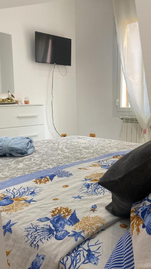 فندق La Casa Del Giglio ألبينغا المظهر الخارجي الصورة